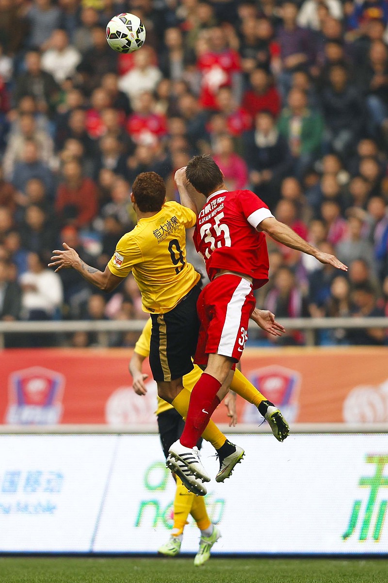 转折点阿斯顿维拉篮板制胜，西甲今晚攻防权衡，震撼外界，年轻球员得到机会(利物浦27阿斯顿维拉)